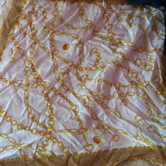 BABATON SILK SQUARE - Picture 3 of 4